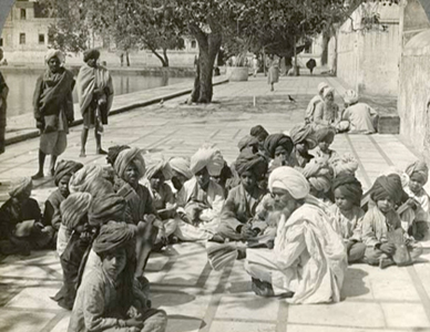 A teacher with his class (c. 1900; c. www.Sikhmuseum.com)